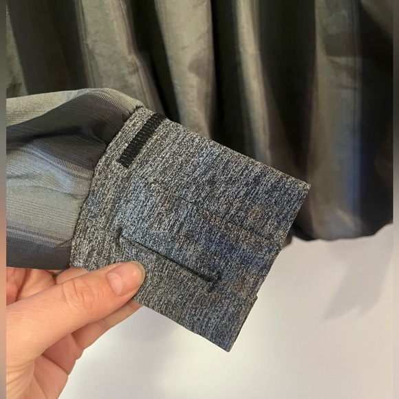 Lululemon running jacket - Picture 3 of 4